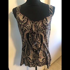 White House Black market tank